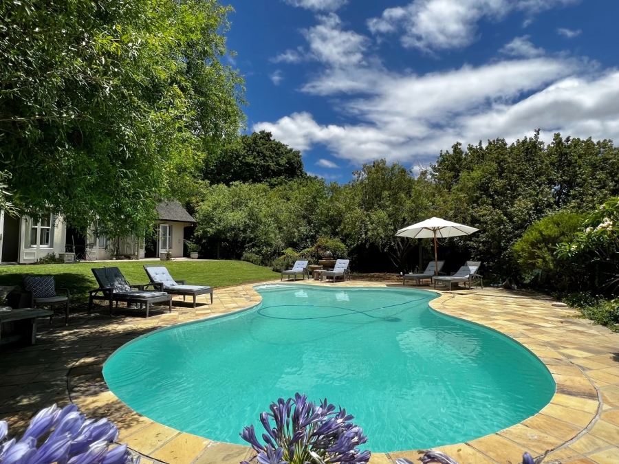 8 Bedroom Property for Sale in Raithby Western Cape